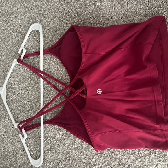 Lululemon crop tank size 6 - Picture 2 of 2